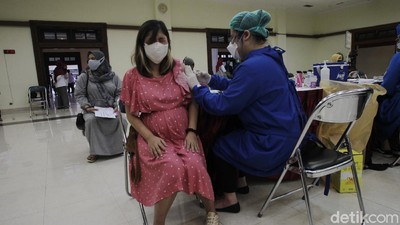 Antusias Ibu Hamil di Yogyakarta Ikut Vaksinasi COVID-19