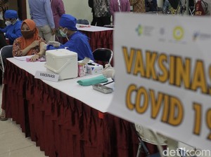 Menkes Sebut Vaksinasi COVID-19 RI Ranking ke-6 Dunia, Ini Komentar IDI