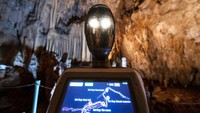 Robot pemandu wisata itu bernama Persephone.