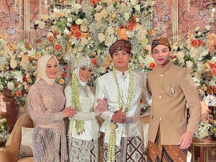 Foto Dinda Hauw yang jadi atensi warganet. Foto Dinda Hauw yang jadi atensi warganet.