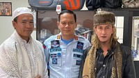 Direktorat Jenderal Permasyarakatan Kementerian Hukum dan HAM (Ditjenpas Kemenkumham) menyampaikan dua warga binaannya di Lapas Gunung Sindur, Ryan Jombang dan Habib Bahar bin Smith, sudah berdamai. Ditjenpas membagikan foto kebersamaan Ryan dan Habib Bahar. dok. Humas Ditjenpas Kemenkumham