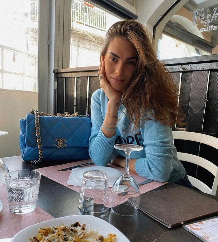 Galeri Francesca Novello Pesona Cantik Francesca Novello, Pacar Valentino Rossi Saat Kulineran