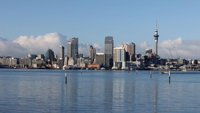 AUCKLAND, NEW ZEALAND - AUGUST 19: AUT is seen after being one of 70 locations of interest after a person who tested positive for the Delta variant attended there in Tuesday on August 19, 2021 in Auckland, New Zealand. Level 4 lockdown restrictions are in place across New Zealand as new COVID-19 cases continue to be recorded following the discovery of a new case in Auckland on Tuesday. All of New Zealand is subject to Alert Level 4 restrictions until Friday, while Auckland and the Coromandel Peninsula will remain in lockdown for seven days. Under COVID-19 Alert Level 4 measures, people are instructed to stay at home in their bubble other than for essential reasons, with travel severely limited. All non-essential businesses are closed, including bars, restaurants, cinemas and playgrounds. All indoor and outdoor events are banned, while schools have switched to online learning. Essential services remain open, including supermarkets and pharmacies. (Photo by Fiona Goodall/Getty Images)
