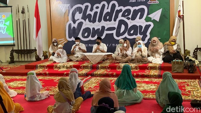 DPD Partai Gerindra Jatim menggelar acara Children Wow-Day dengan mengundang 50 anak yatim/piatu. Gerindra berharap, pemerintah lebih memperhatikan anak yatim/piatu yang terdampak COVID-19.