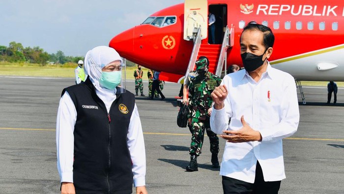 Gubernur Khofifah dengan jokowi