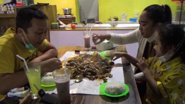 Hafal Pancasila, Bisa Makan Gratis Bakso Lobster dan Mukbang Seafood Di Banyuwangi Hafal Pancasila, Bisa Makan Gratis Bakso Lobster dan Mukbang Seafood Di Banyuwangi