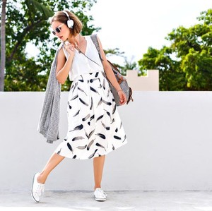 Wajib Punya! 6 Aksesori Ini Bikin Outfit Minimalis Jadi Makin Stylish