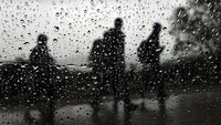 Prancis menerima 258.900 imigran permanen pada tahun 2015. Sementara itu, pada tahun 2015 Prancis memberikan 217.500 izin tinggal yang baru kepada warga negara non-Uni Eropa. Sepertiganya berasal dari Afrika Utara, sedangkan lebih dari seperlimanya berasal dari negara-negara Afrika di selatan Sahara (sub-Sahara). Spencer Platt/Getty Images.