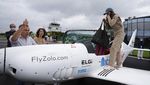 Lihat Lagi Aksi Zara Rutherford, Pilot 19 Tahun yang Keliling Dunia