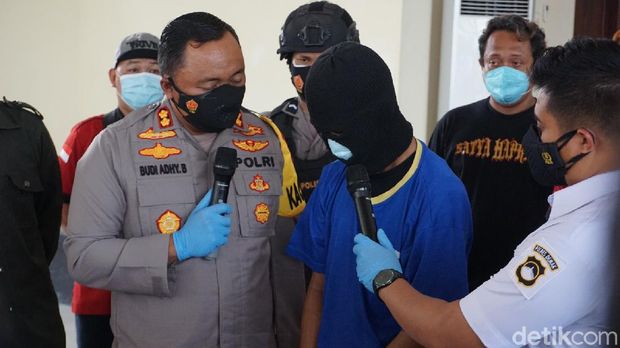 Jumpa pers kasus pemuda bunuh pacar, di Mapolres Demak, Kamis (19/8/2021).