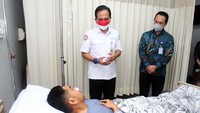 Ini juga sebagai wujud apresiasi BPJS Kesehatan bagi para Nakes dan peserta Jaminan Kesehatan Nasional yang sedang dirawat.