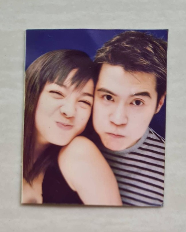 Beberapa waktu lalu Maya Septha juga sempat membagikan hasil photobox jadulnya bersama dengan sang suami. Foto-foto itu ternyata diambil sekitar 16 tahun yang lalu. Bagaimana menurutmu, terlihat kompak nggak nih? Foto: Instagram