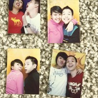 Sejak dulu hingga saat ini Ernest Prakasa dan istrinya, Meira selalu terlihat kompak. Keduanya juga ternyata senang melakukan photobox. Ini adalah beberapa hasil photobox jadul Ernest dan Meira. Foto: Instagram