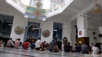 Saat ini Masjid Cut Meutia sudah beroperasi dengan kapasitas 25 persen.