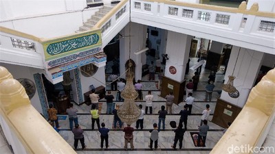 PPKM Level 4 Diperpanjang, Tempat Ibadah di Jakarta Beroperasi 50%