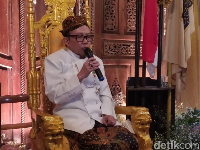 Raden Rahardjo dinobatkan sebagai Sultan Kasepuhan Cirebon