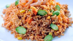 10 Resep Nasi Goreng Seafood yang Bikin Sarapan Keluarga Makin Nikmat