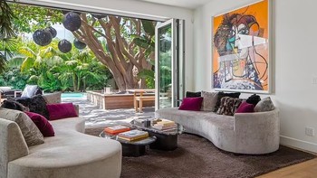 Banyak ruangan yang ditujukan untuk bersantai. Foto: Daily Mail