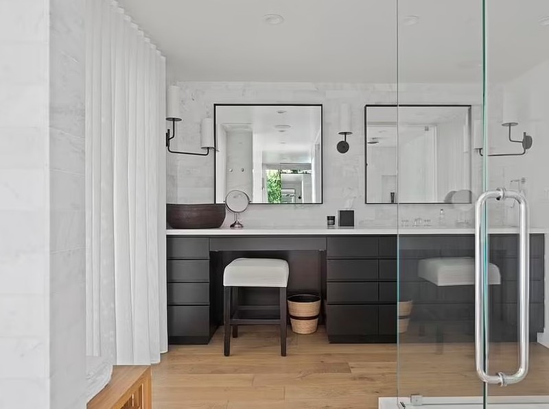 Rumah baru pendiri WhatsApp