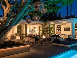 Rumah Baru Pendiri WhatsApp Mewahnya Nggak Ketulungan