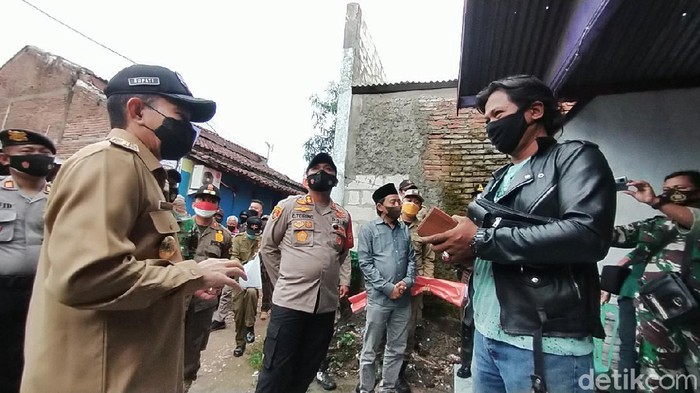 Suasana penutupan prostitusi Lorok Indah Pati, Kamis (19/8/2021).