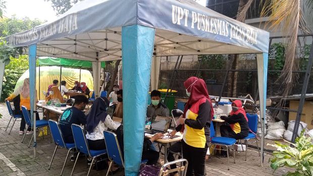 Suasana vaksinasi ibu hamil di Puskesmas Baja Tangerang