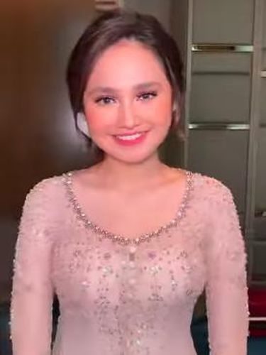 penampilan Syifa Hadju