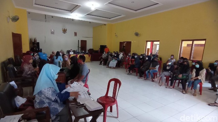 Vaksinasi COVID-19 di Pangandaran