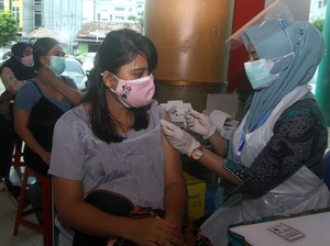 Mau Vaksin Booster? Simak 32 Lokasinya di Surabaya