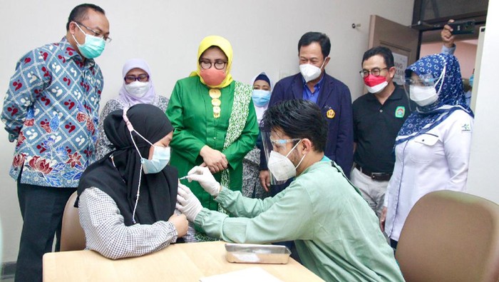 Vaksinasi ibu hamil di RSHS Bandung