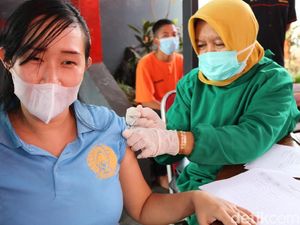 877 Warga Binaan Lapas Banyuwangi Divaksinasi Tahap Pertama dan Kedua