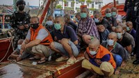 Penangkapan itu dilakukan karena dua kapal berbendera Vietnam KG 1843 TS dan KG 9138 TS tertangkap melakukan pencurian ikan di Wilayah Pengelolaan Perikanan Negara Republik Indonesia (WPPNRI) 711 Laut Natuna Utara. 