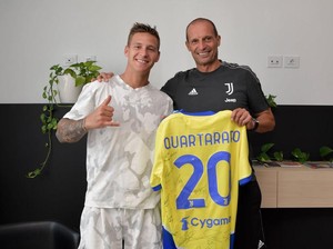 Fabio Quartararo Pamer Skill Juggling Bola, Jago Juga nih