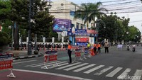 Dody menambahkan untuk pemberlakuan ganjil genap ini masih diberlakukan di Jalan Asia Afrika dan Ir H Djuanda saja.  