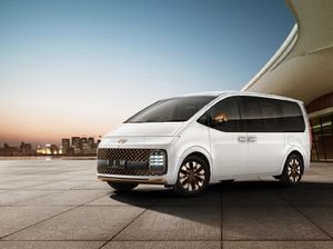 Lihat Dari Dekat Mewahnya Hyundai Staria, Calon Penjegal Toyota Alphard