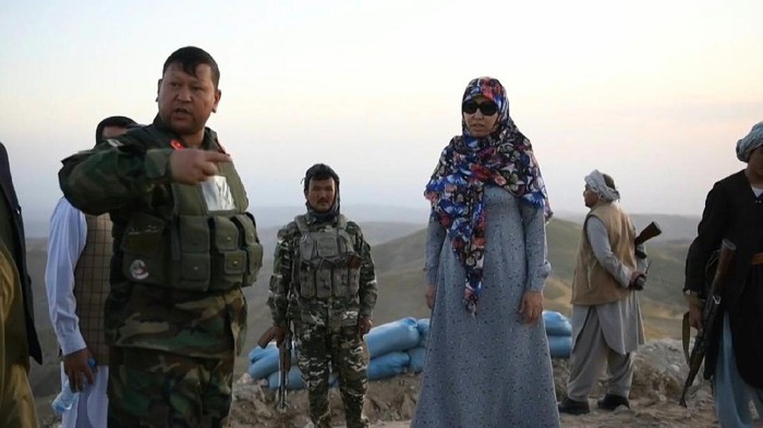 Ini Gubernur Perempuan Afghanistan Salima Mazari yang Ditangkap Taliban Salima Mazari, salah satu dari gubernur perempuan di Afghanistan dilaporkan ditangkap Taliban. Belum ada informasi terkait keberadaan Salima Mazari.
