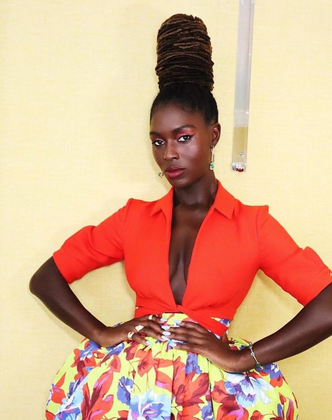 Memiliki hubungan dari ras yang berbeda, membuat Joshua lebih banyak belajar. Dia sangat terkejut dengan komentar kebencian yang diterima oleh Jodie. Foto: dok. Instagram/@jodiesmith