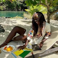 Joshua kemudian menceritakan secara lengkap bahwa setelah lamaran tersebut. Dia kemudian melamar Jodie layaknya lamaran tradisional, di mana pria yang melamar wanita dengan berlutut. Foto: dok. Instagram/@jodiesmith