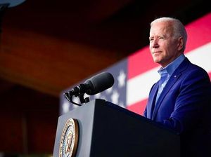 Biden Kerahkan Pesawat Sipil untuk Evakuasi Warga dari Afghanistan