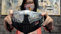 Harga jualnya pun beragam mulai dari Rp 45.000 - Rp125.000 per set.   