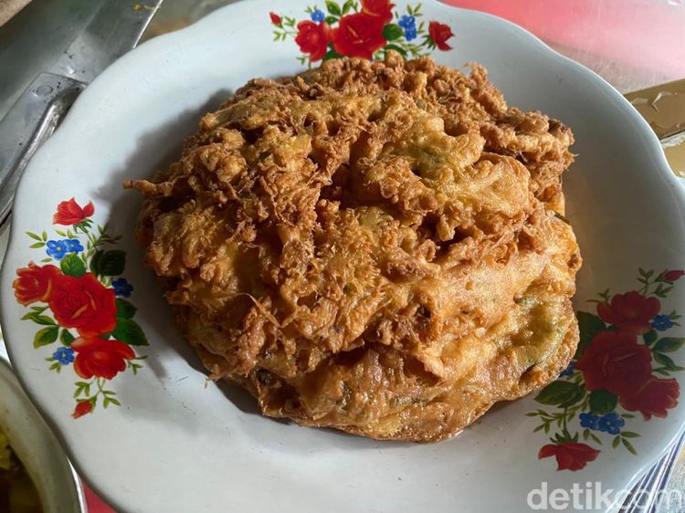Ketagihan Nasi Rames Telur Bebek Kuah Semur di Warung Belek yang Murah Abis