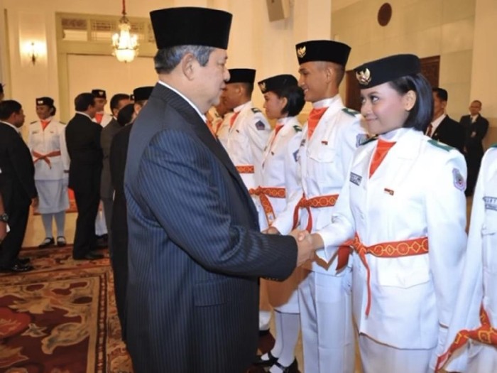 Kisah viral pasangan ini bertemu jodoh saat jadi Paskibraka. Kisah viral pasangan ini bertemu jodoh saat jadi Paskibraka.