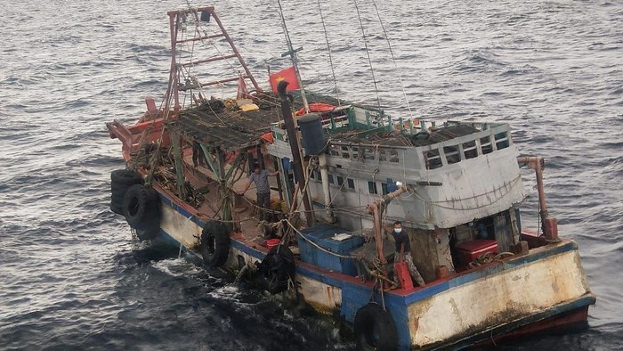 KKP Tangkap 2 Kapal Maling Ikan Berbendera Vietnam di Laut Natuna