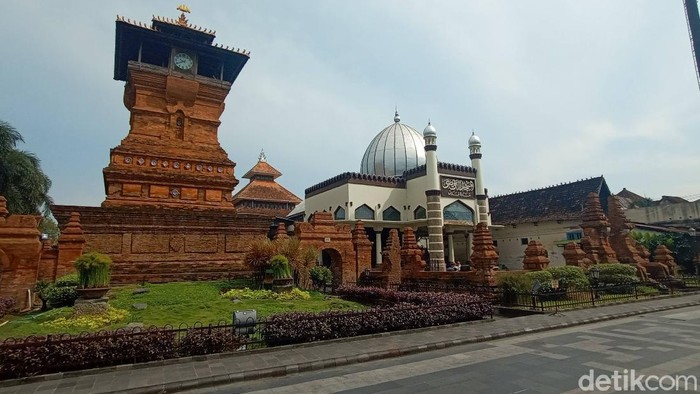 Kompleks Menara, Makam, Masjid Sunan Kudus. (Foto : Dian Utoro Aji/detikcom).