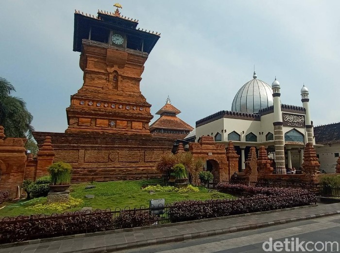 Kompleks Menara, Makam, Masjid Sunan Kudus. (Foto : Dian Utoro Aji/detikcom).