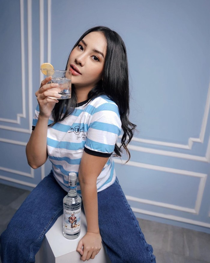 Manisnya Anya Geraldine Saat Nikmati Sarapan dan Ngemil Fried Chicken