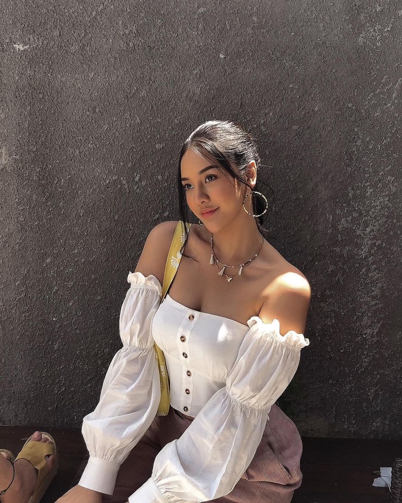 Manisnya Anya Geraldine Saat Nikmati Sarapan dan Ngemil Fried Chicken