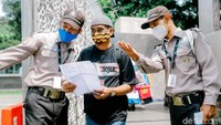 Berdasarkan pantauan di gerbang masuk Assalam, antusias jemaah sangat tinggi.