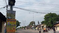 Tidak hanya di jalan Yogya-Solo, tapi juga di jalan protokol pusat kota. 
