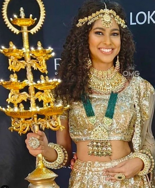 Inilah penampakan kostum nasional dari India yang dipakai oleh Aavriti Choudhary. (Foto: Instagram)